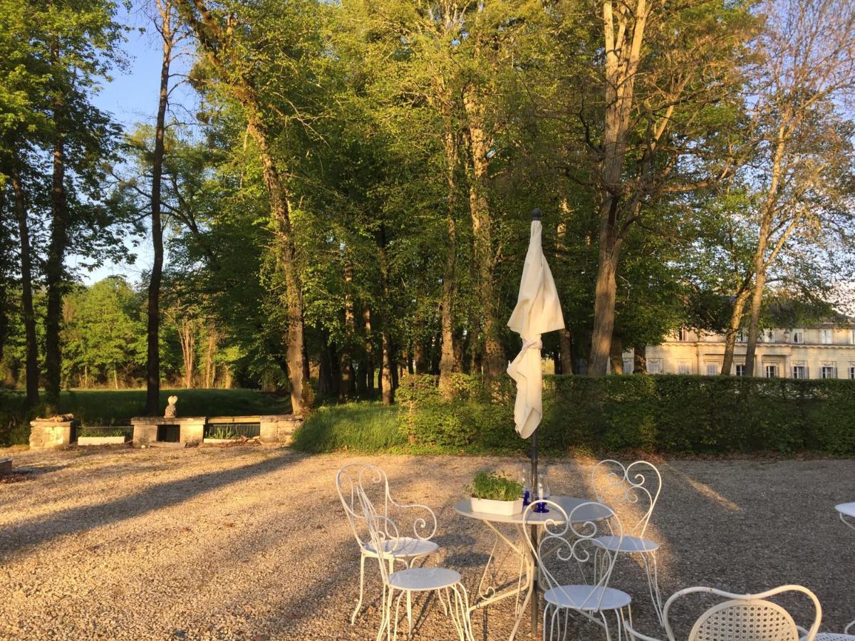 Le Chateau De Bressey & Son Orangerie Exterior photo