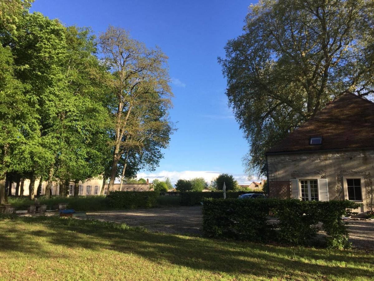 Le Chateau De Bressey & Son Orangerie Exterior photo