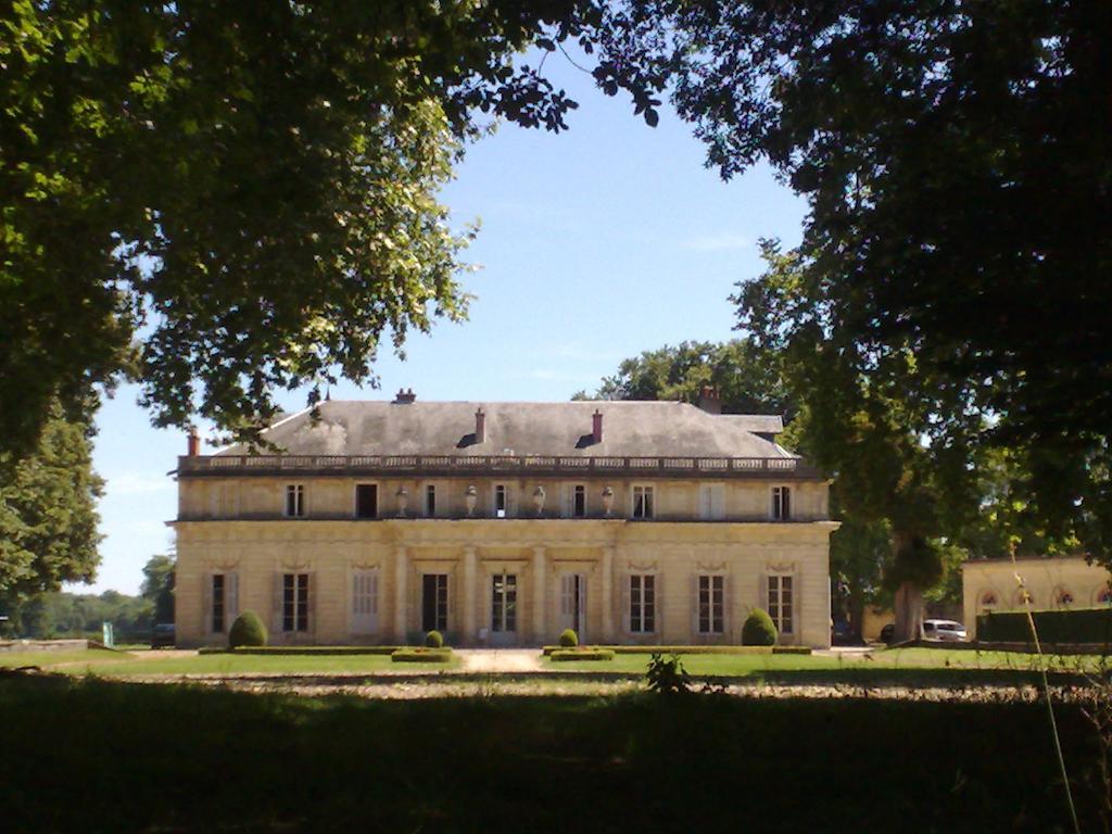 Le Chateau De Bressey & Son Orangerie Exterior photo