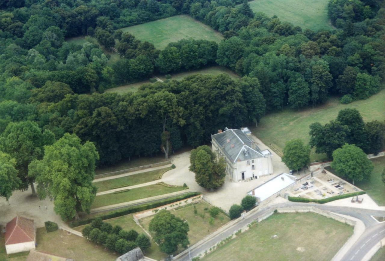 Le Chateau De Bressey & Son Orangerie Exterior photo